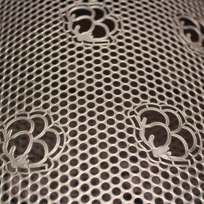 kaufen Beschichtender Drehnickel-Schirm kundengebundener Größen-Muster spezieller Spounlace-Schirm-Jacquardwebstuhl-Schirm online manufacture