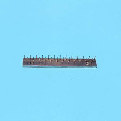 kaufen Krantz Textilmaschinen Teile Stenter Pin Bar Pin Platte 57mm Mittel Abstand Nickelplattierung Messingplatte online manufacture